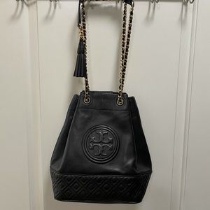 Excellent Condition Tory Burch Bucket Bag